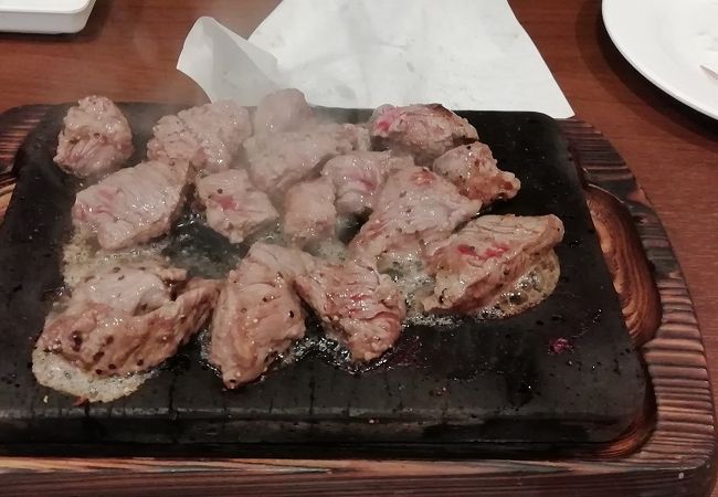 清潔な店内、たくさん食べたい人にはいいかも