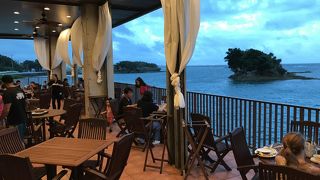 ガイドブックには載っていないロケーション抜群のレストラン！まるでアメリカ西海岸のレストランに来たかのよう！！