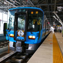 金沢行きの電車