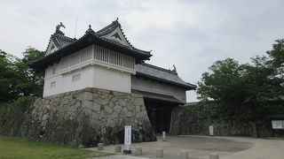 鯱の門は重要文化財に指定されています。