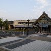 駅前のこぎれいなホテル