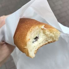 練乳レーズンパン