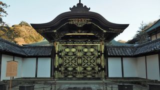 お江の方の霊屋門