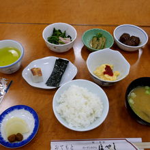 朝食　これに納豆