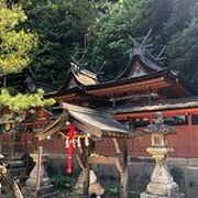 豊かな街に国宝の神社