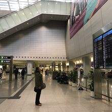 出発便の案内板