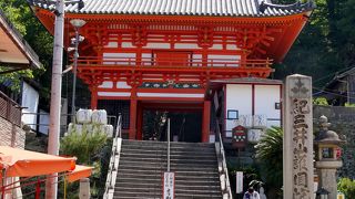 さすがに歴史を感じるすばらしさ　いにしえの和歌の浦を想像できる景色