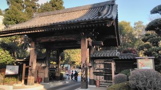 木造のたいへん立派な建築様式