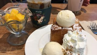 トンローの人気カフェ