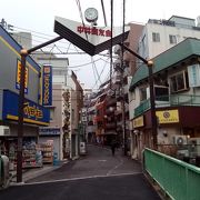 地元色が強く出た商店街です。