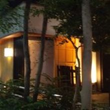 古民家を思わせる外観