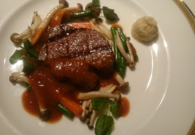 伝統あるレストラン