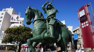 幸村の風貌も少しというかだいぶ若いような