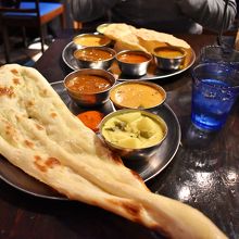 3色カレー1050円