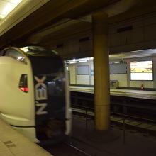 スタイリッシュなデザインではあります。