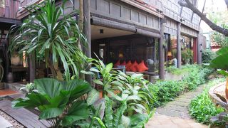 タイ風建築一軒家レストランでタイキュイジーヌ料理
