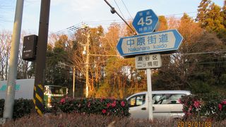 国道２４６号線の裏道です