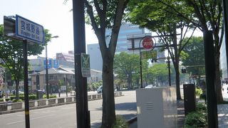 仙台駅から楽天スタジアムまで続きます