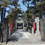 小田原城址公園の東側のエリアにあります。
