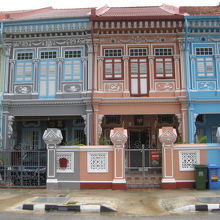 パステルカラーの家並み