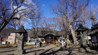 真田昌幸が上田城築城の際に上田城の鬼門除けの神社として分社