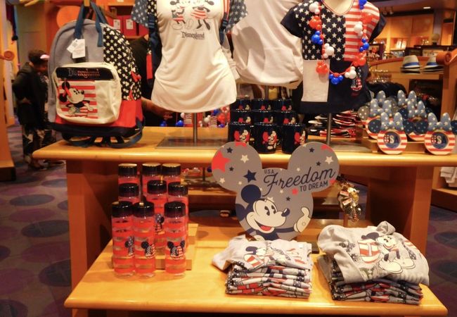 ディズニーランドホテル内のお土産SHOP