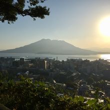 城山展望台から朝日を望む