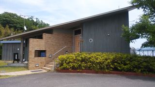 国道185号線の海沿いにある瀬戸内海が一望できる絶景カフェ