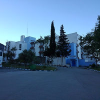 小高い所にあり、　周りには何も見るところがありません。　