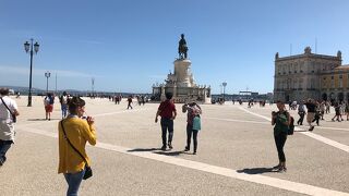 海の近くの気持ちの良い公園