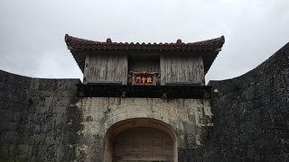 首里城の入り口