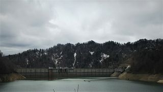 ダムカードあり。