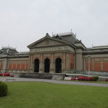 明治古都館の外観