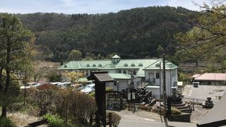 多目的施設となり維持管理されているモダンな洋風庁舎