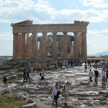 パルテノン神殿もあるアクロポリスの丘