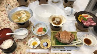 ツアー夕食を頂きました。