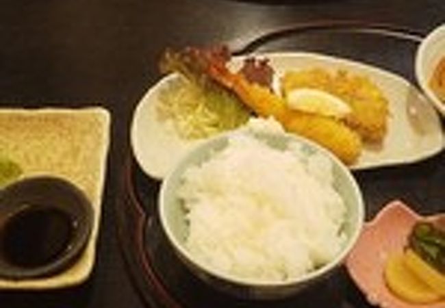 ハイクオリティのボリューム刺身定食