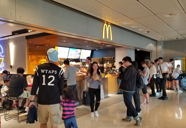 マクドナルド (IFCモール店)