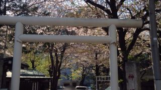 かつては能満寺と同一境内にあった