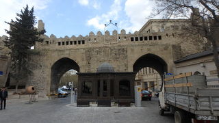 旧市街への入り口