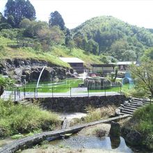 夏季にはプールもオープン