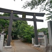 住宅街にある静かな神社