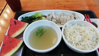 アジアティーク内のカオマンガイの店。