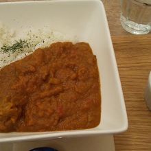 カレーライス、けっこう辛い