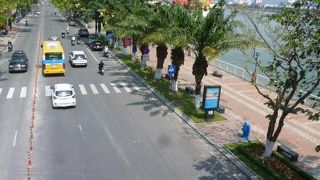 ネオンがギラギラ、夜が楽しみです