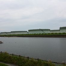 新日本石油喜入基地のタンクが近くに見える By ホーミン 道の駅 喜入のクチコミ フォートラベル 新日本石油喜入基地のタンクが近くに見える By ホーミン 道の駅 喜入のクチコミ フォートラベル