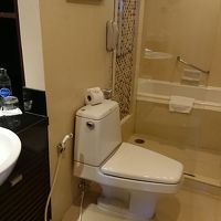 バスタブ・シャワー２台付き