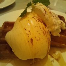 シナモンはちみつワッフル