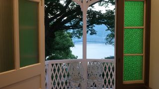 小さいけれど素敵なテラスがあります