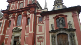 赤いかべの教会